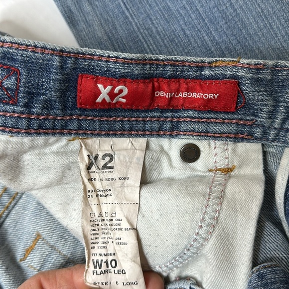 X2 Denim Laboratory | Express Light Wash Fade W10 Flare Leg Jeans | Size 6L - Picture 8 of 11